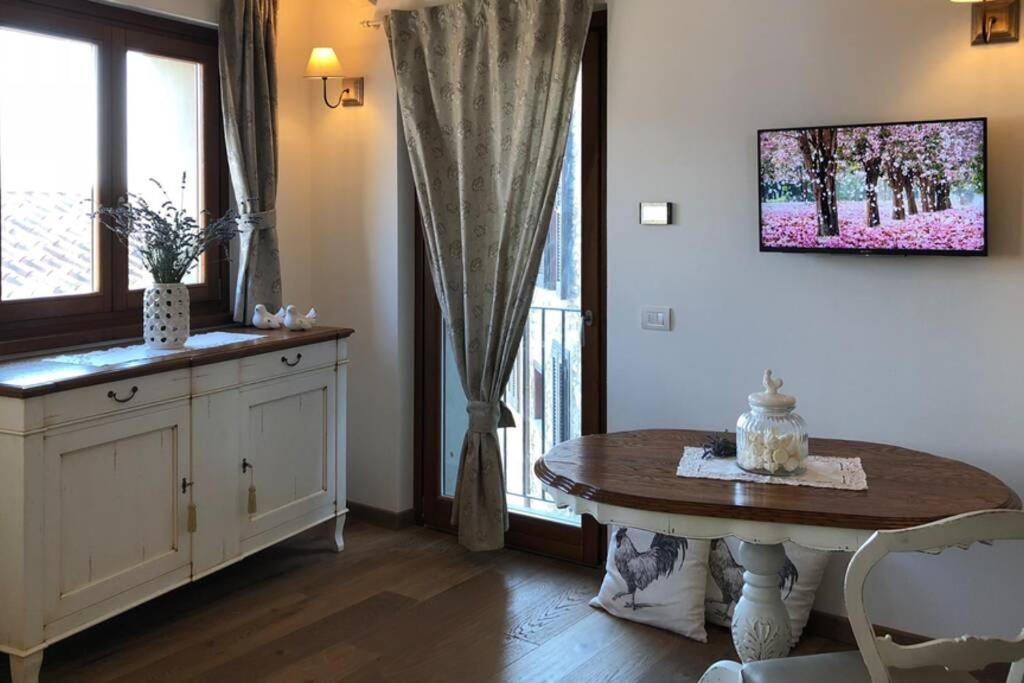 La Poulerie - Suite Dependance Gera Lario Exterior photo